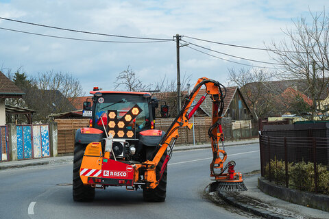 Veľké jarné upratovanie ciest je v plnom prúde Veľké jarné upratovanie ciest je v plnom prúde